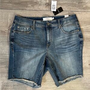 Torrid  8” Shorts High Rise Vintage Stretch Denim Blue Jean Frayed Hem Sz 10 NEW